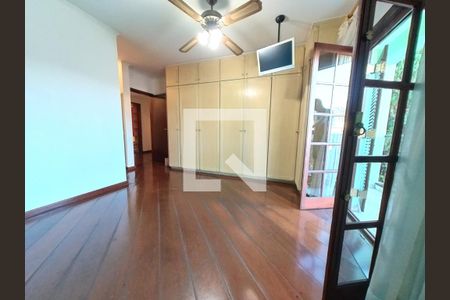 Casa à venda com 408m², 6 quartos e 4 vagasQuarto 3