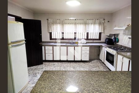 Casa à venda com 408m², 6 quartos e 4 vagasCozinha