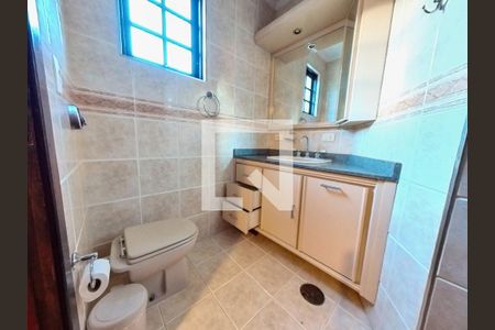 Casa à venda com 408m², 6 quartos e 4 vagasBanheiro Quarto 1