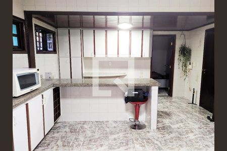 Casa à venda com 408m², 6 quartos e 4 vagasCozinha