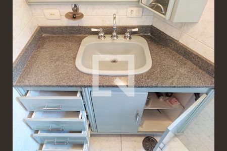 Casa à venda com 408m², 6 quartos e 4 vagasBanheiro Quarto 2