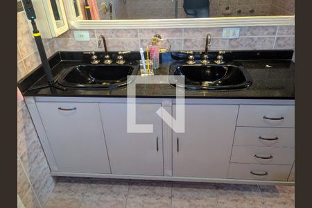 Casa à venda com 408m², 6 quartos e 4 vagasBanheiro Quarto 3