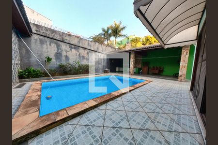 Casa à venda com 408m², 6 quartos e 4 vagasPiscina