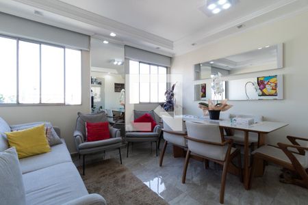 Apartamento à venda com 67m², 2 quartos e 1 vagaSala