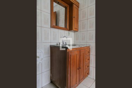 Casa à venda com 380m², 5 quartos e 6 vagas Casa à venda com 380m², 5 quartos e 6 vagasBanheiro 2