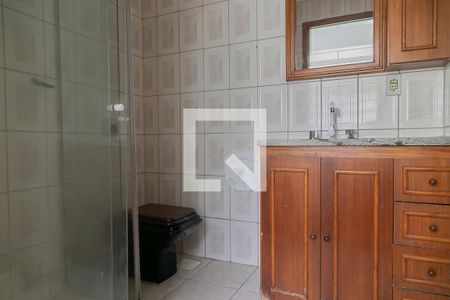 Casa à venda com 380m², 5 quartos e 6 vagas Casa à venda com 380m², 5 quartos e 6 vagasBanheiro 2