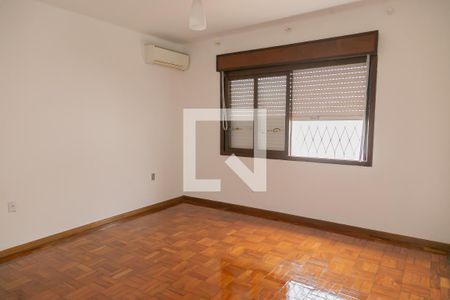 Casa à venda com 380m², 5 quartos e 6 vagas Casa à venda com 380m², 5 quartos e 6 vagasQuarto 3