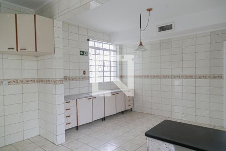 Casa à venda com 380m², 5 quartos e 6 vagas Casa à venda com 380m², 5 quartos e 6 vagasCozinha