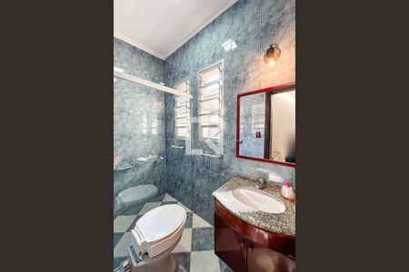 Casa à venda com 251m², 3 quartos e 4 vagas Casa à venda com 251m², 3 quartos e 4 vagasBanheiro