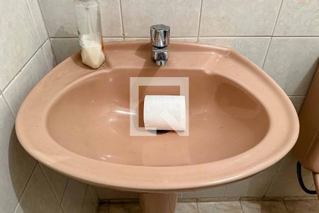 Casa à venda com 251m², 3 quartos e 4 vagas Casa à venda com 251m², 3 quartos e 4 vagasBanheiro