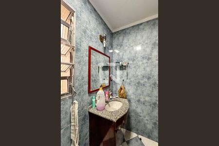 Casa à venda com 251m², 3 quartos e 4 vagas Casa à venda com 251m², 3 quartos e 4 vagasBanheiro