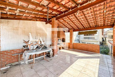 Casa à venda com 251m², 3 quartos e 4 vagas Casa à venda com 251m², 3 quartos e 4 vagasVaranda