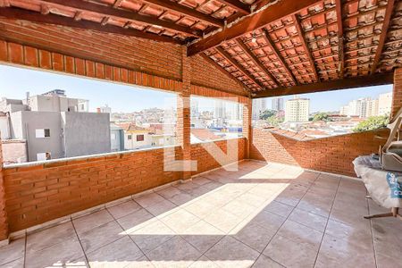 Casa à venda com 251m², 3 quartos e 4 vagas Casa à venda com 251m², 3 quartos e 4 vagasVaranda
