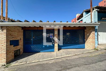 Casa à venda com 251m², 3 quartos e 4 vagas Casa à venda com 251m², 3 quartos e 4 vagasGaragem