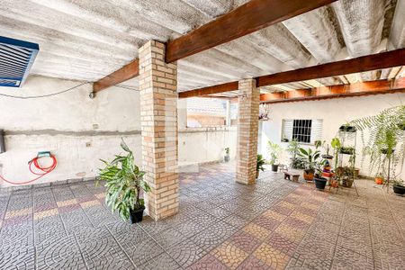 Casa à venda com 251m², 3 quartos e 4 vagas Casa à venda com 251m², 3 quartos e 4 vagasGaragem