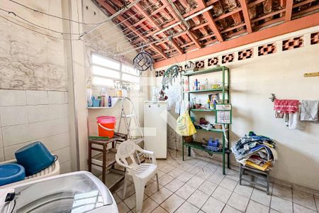 Casa à venda com 251m², 3 quartos e 4 vagas Casa à venda com 251m², 3 quartos e 4 vagasÁrea de serviço