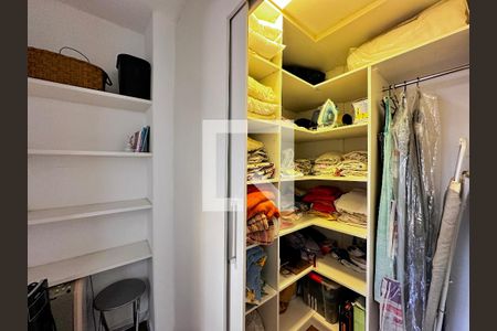 Casa à venda com 178m², 3 quartos e 2 vagasCloset Quarto 2 e 3