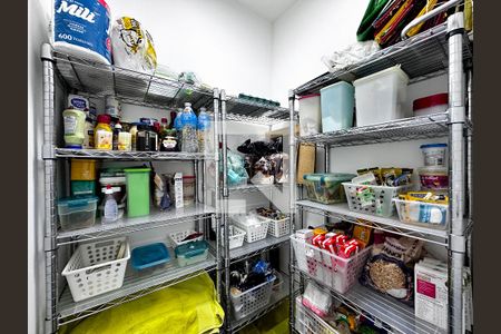 Casa à venda com 178m², 3 quartos e 2 vagasDespensa