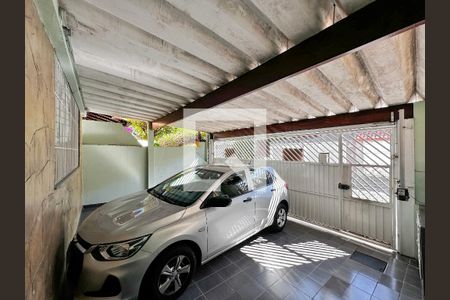 Casa à venda com 178m², 3 quartos e 2 vagasGaragem