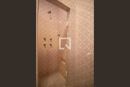 Apartamento para alugar com 94m², 2 quartos e 1 vaga Apartamento para alugar com 94m², 2 quartos e 1 vagaBanheiro social - box