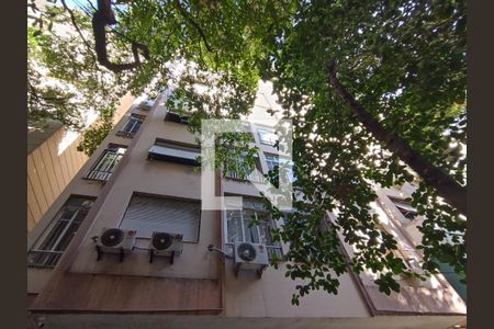 Apartamento para alugar com 94m², 2 quartos e 1 vaga Apartamento para alugar com 94m², 2 quartos e 1 vagaFachada