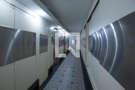Studio à venda com 47m², 1 quarto e sem vaga Studio à venda com 47m², 1 quarto e sem vagaÁrea Comum - Elevadores da entrada