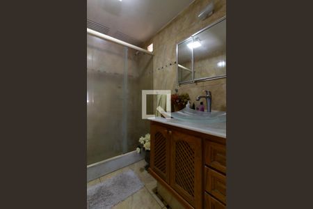 Apartamento à venda com 100m², 3 quartos e 1 vagaDetalhe do banheiro da suíte 2