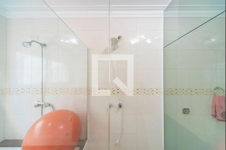 Casa à venda com 395m², 3 quartos e 4 vagasBanheiro do Quarto 1