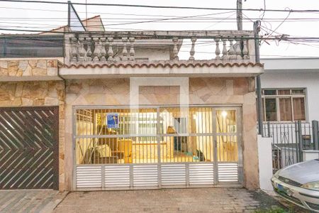Casa à venda com 130m², 3 quartos e 2 vagasFachada