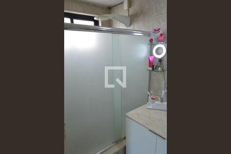 Casa de condomínio à venda com 150m², 3 quartos e 4 vagasBanheiro da Suíte