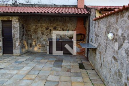 Casa de condomínio à venda com 150m², 3 quartos e 4 vagasChurrasqueira