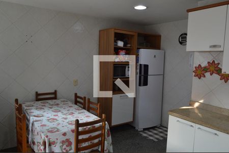 Casa de condomínio à venda com 150m², 3 quartos e 4 vagasCozinha