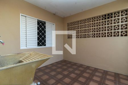 Casa para alugar com 60m², 2 quartos e 1 vagaÁrea de Serviço