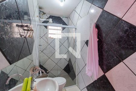 Casa para alugar com 100m², 2 quartos e sem vagaBanheiro da suíte