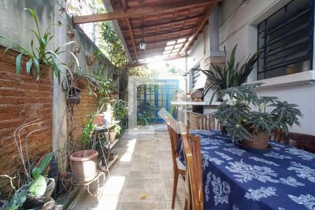 Casa à venda com 322m², 4 quartos e 3 vagasVaranda