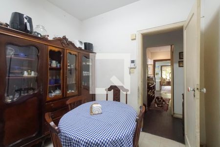 Casa à venda com 322m², 4 quartos e 3 vagasCopa