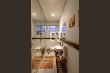 Casa à venda com 322m², 4 quartos e 3 vagasLavabo