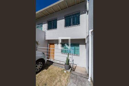 Casa à venda com 138m², 3 quartos e 1 vagaFachada