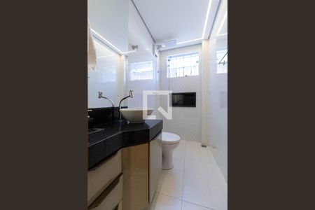 Casa à venda com 138m², 3 quartos e 1 vagaBanheiro social 