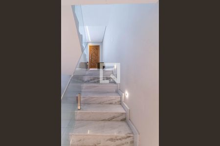 Casa à venda com 138m², 3 quartos e 1 vagaEscada