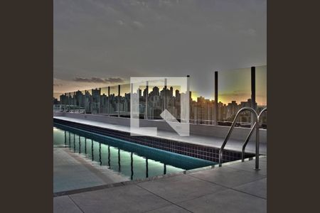 Studio à venda com 29m², 1 quarto e sem vagaPiscina