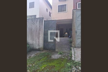 Casa à venda com 140m², 3 quartos e 2 vagas