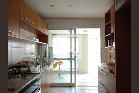 Apartamento à venda com 177m², 4 quartos e 3 vagasCozinha