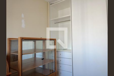 Apartamento à venda com 177m², 4 quartos e 3 vagasQuarto 2
