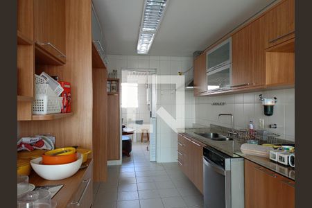 Apartamento à venda com 177m², 4 quartos e 3 vagasCozinha