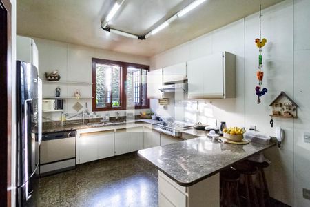 Casa para alugar com 640m², 4 quartos e 6 vagas Casa para alugar com 640m², 4 quartos e 6 vagasCozinha