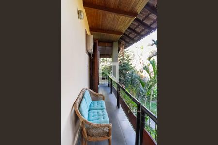 Casa para alugar com 640m², 4 quartos e 6 vagas Casa para alugar com 640m², 4 quartos e 6 vagasVaranda da semi suíte e das suítes 1 e 2