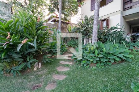 Casa para alugar com 640m², 4 quartos e 6 vagas Casa para alugar com 640m², 4 quartos e 6 vagasEntrada