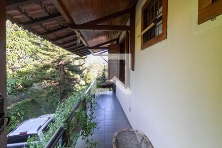 Casa para alugar com 640m², 4 quartos e 6 vagas Casa para alugar com 640m², 4 quartos e 6 vagasVaranda da semi suíte e das suítes 1 e 2