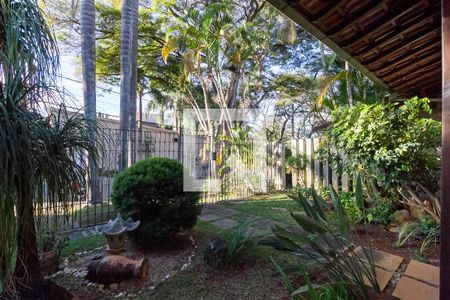 Casa para alugar com 640m², 4 quartos e 6 vagas Casa para alugar com 640m², 4 quartos e 6 vagasEntrada